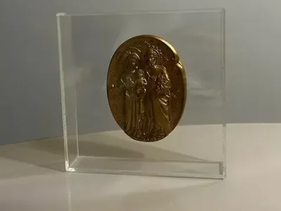 Acrílico sagrada família dourado