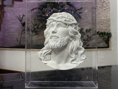 Acrilico Sagrada Face