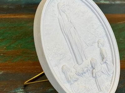 Medalha Nossa Senhora de Fátima – Pó de mármore – 15 cm