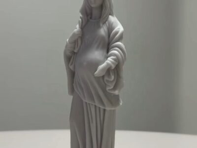 Nossa Senhora Grávida – Resina – 20 cm